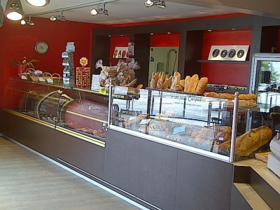 Electricité et mise en valeur par éclairage magasin ( boulangeries) à Le Barp en Gironde (33)